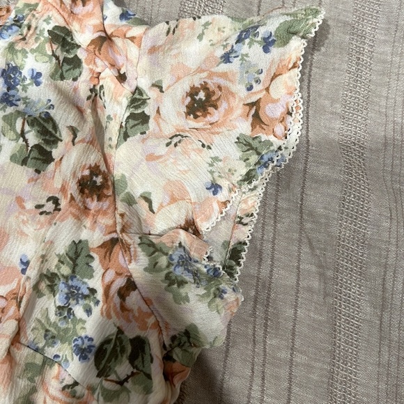 Abercrombie floral flutter sleeve blouse - Picture 4 of 6